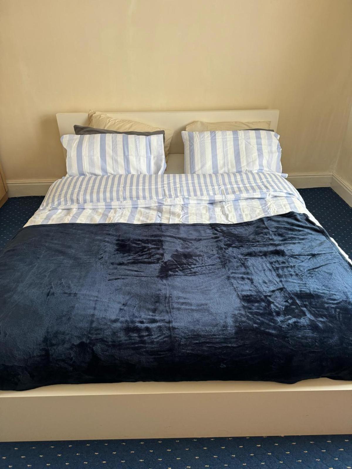 Cozy Rooms In London And Manchester Exterior photo